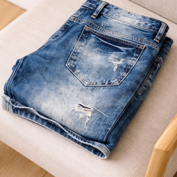 ZARA MAN Distressed Denim Shorts – Size 30 (EUR 38) – 100% Cotton - Picture 4 of 4